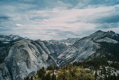 丰富学生校园生活文案